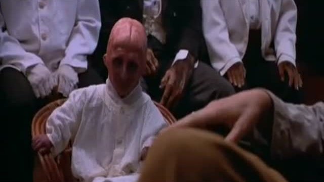The Island of Dr. Moreau Fragmanı